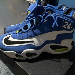 NIKE AIR GRIFFEY MAX 1 VARSITY ROYAL 2021